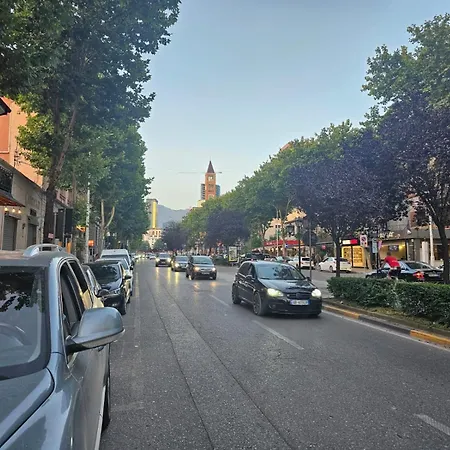 Elegant Lejlighed Tirana